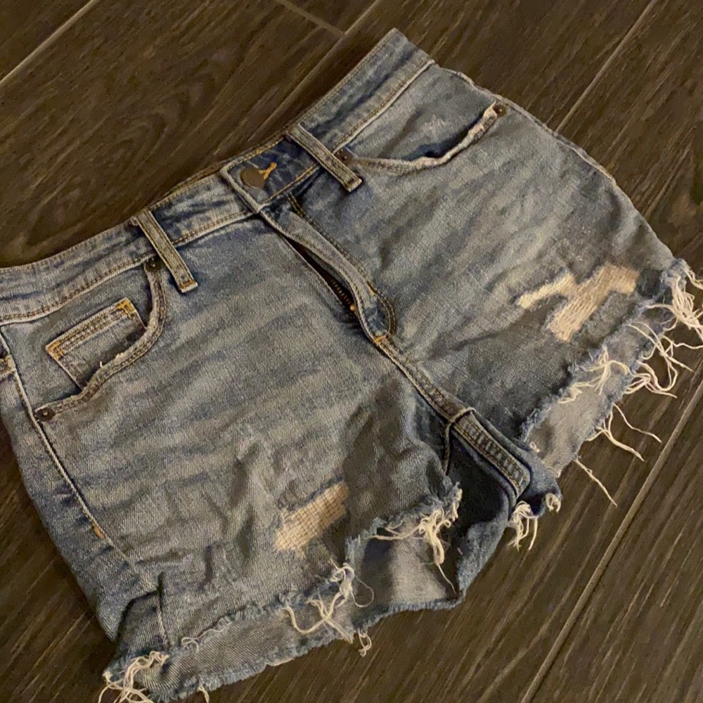 Universal Thread Jean shorts